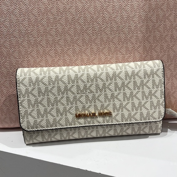 MICHAEL KORS JET SET TRV LARGE TRIFOLD VANILLA - Picture 15 of 16